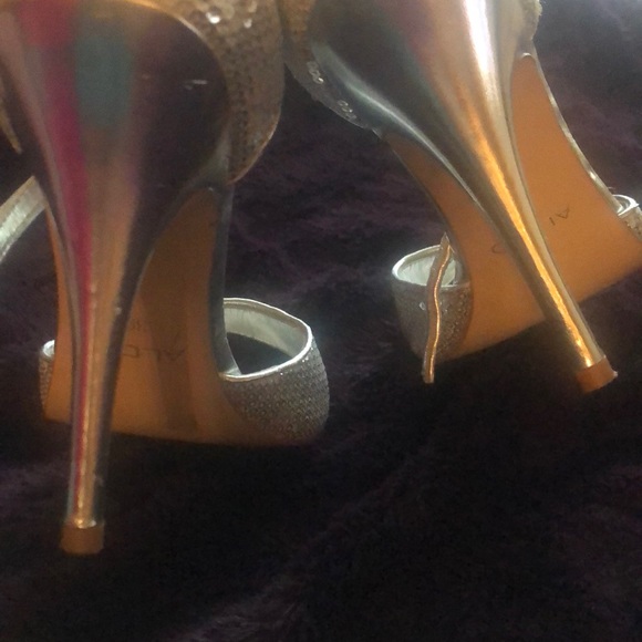 Aldo sequin heels. - Picture 5 of 5